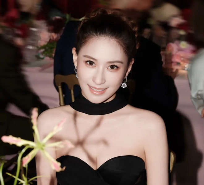 Đôi tai cũng không "cứu nổi" Hà Siêu Liên vì đặc điểm này trên gương mặt?- Ảnh 2.