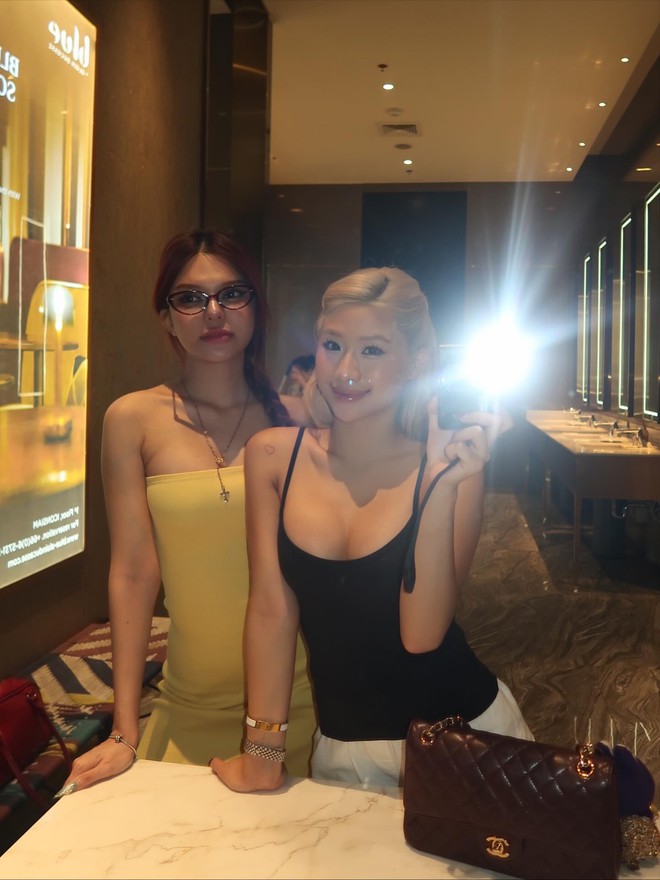 Louis Phạm gây sốt với body ngày càng sexy, tất cả nhờ "dao kéo" vòng một- Ảnh 7. Louis Phạm gây sốt với body ngày càng sexy, tất cả nhờ "dao kéo" vòng một- Ảnh 7.