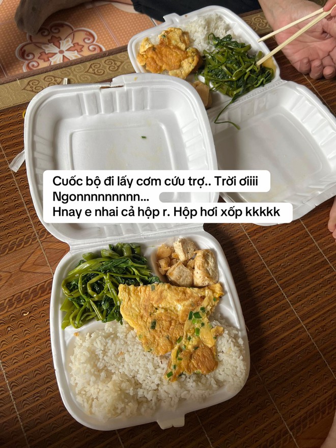 Hình ảnh những chiếc vỏ hộp đựng cơm cứu trợ gây xúc động- Ảnh 1.