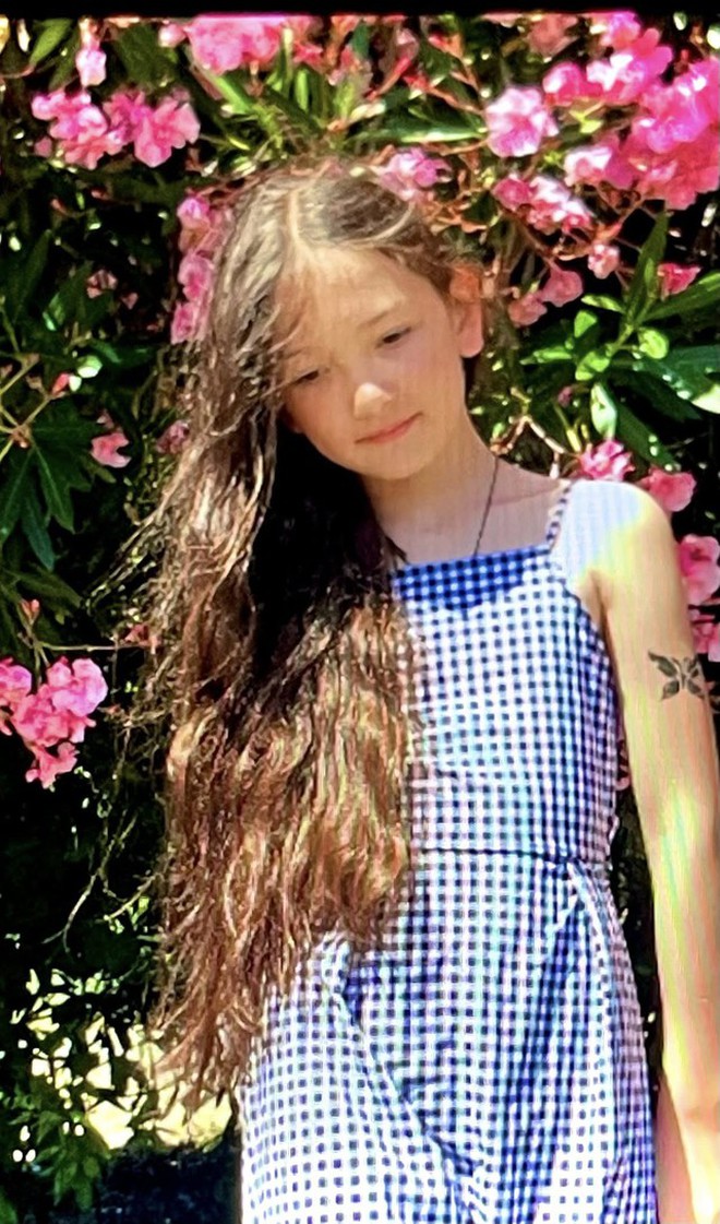 Em gái thủ môn Lâm Tây hồi nhỏ xinh như thiên thần, 18 tuổi thành mỹ nhân cao gần 1m80, quyến rũ ngỡ ngàng- Ảnh 2.