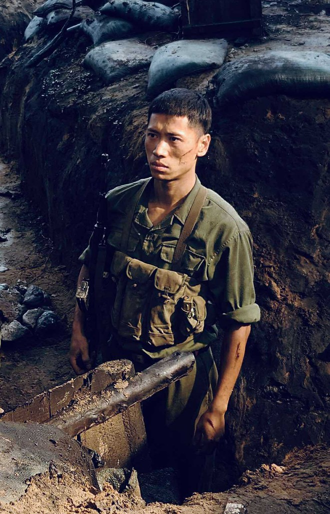 Nam thần phim giờ vàng gây tranh cãi vì đổi style nữ tính- Ảnh 1. Nam thần phim giờ vàng gây tranh cãi vì đổi style nữ tính- Ảnh 1.