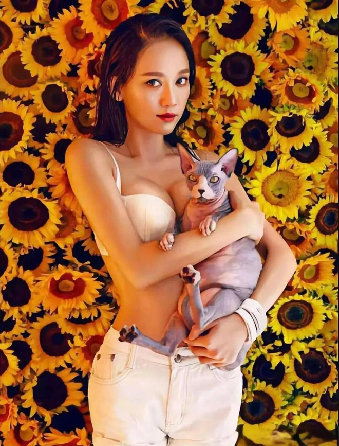 Mỹ nhân U50 lộ ảnh sexy không ngờ- Ảnh 7. Mỹ nhân U50 lộ ảnh sexy không ngờ- Ảnh 7.