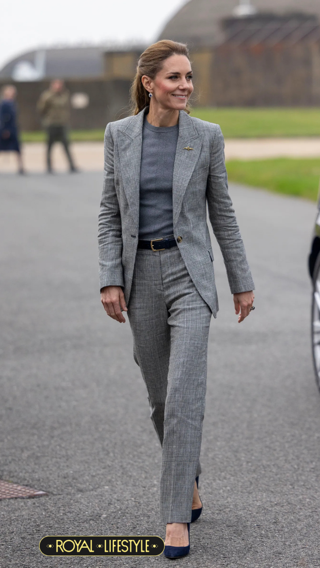 Vương hậu Mary Đan Mạch “copy” Vương phi Kate cực khéo: Diện đúng họa tiết ruột của nàng dâu nước Anh- Ảnh 2. Vương hậu Mary Đan Mạch “copy” Vương phi Kate cực khéo: Diện đúng họa tiết ruột của nàng dâu nước Anh- Ảnh 2.