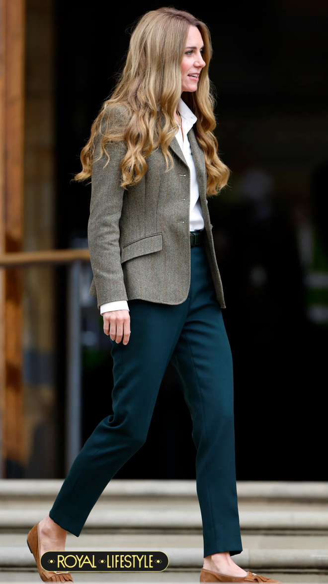 Phụ nữ bận rộn chỉ cần “bộ đồ hoàng gia” này: Vương phi Kate và Vương hậu Letizia đã chứng minh rồi- Ảnh 4.