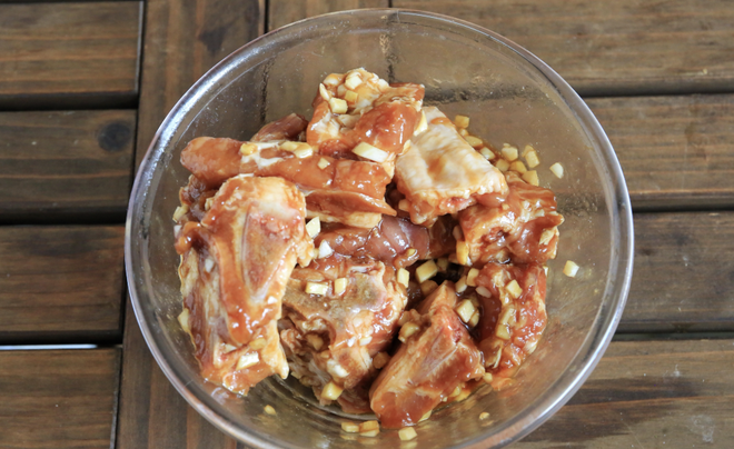 Mẹ cứ ướp sườn rồi làm món hấp kiểu này, cả nhà ăn sạch nồi, con nhỏ cũng mê- Ảnh 8.