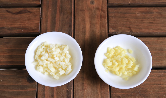 Mẹ cứ ướp sườn rồi làm món hấp kiểu này, cả nhà ăn sạch nồi, con nhỏ cũng mê- Ảnh 3.