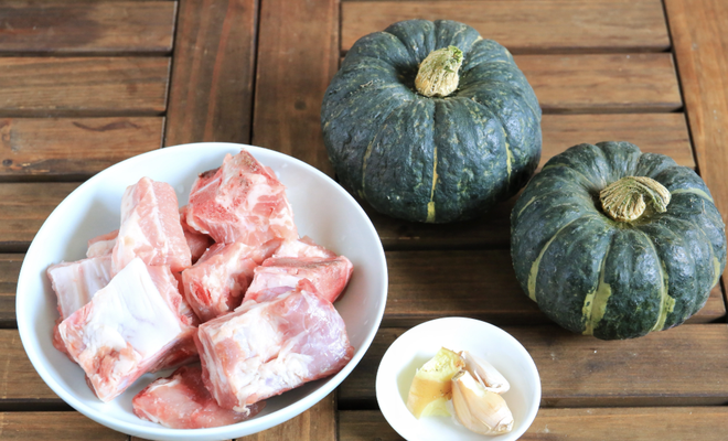 Mẹ cứ ướp sườn rồi làm món hấp kiểu này, cả nhà ăn sạch nồi, con nhỏ cũng mê- Ảnh 2.