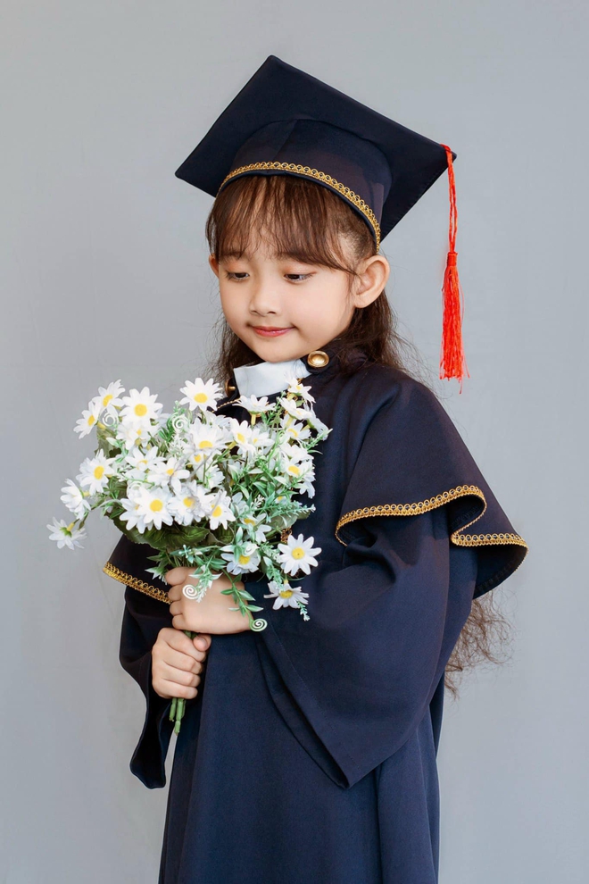 "Mợ chảnh" nhà Khánh Thi - Phan Hiển đời thường xinh yêu như công chúa, lên sàn nhảy lại khí chất đúng "con nhà nòi"- Ảnh 14. "Mợ chảnh" nhà Khánh Thi - Phan Hiển đời thường xinh yêu như công chúa, lên sàn nhảy lại khí chất đúng "con nhà nòi"- Ảnh 14.