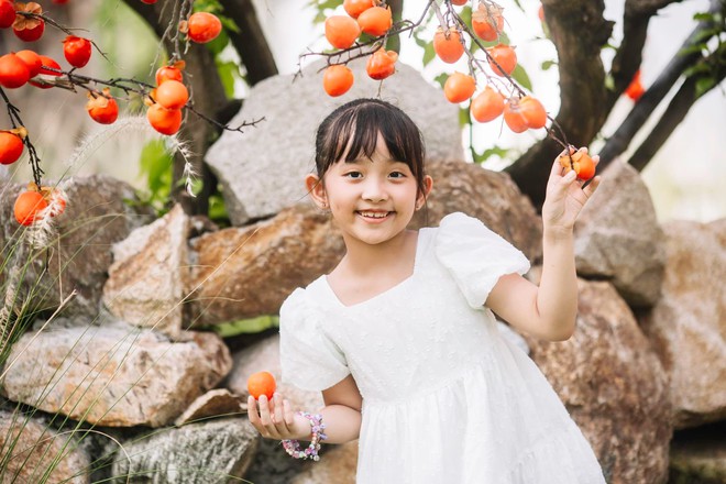 "Mợ chảnh" nhà Khánh Thi - Phan Hiển đời thường xinh yêu như công chúa, lên sàn nhảy lại khí chất đúng "con nhà nòi"- Ảnh 22. "Mợ chảnh" nhà Khánh Thi - Phan Hiển đời thường xinh yêu như công chúa, lên sàn nhảy lại khí chất đúng "con nhà nòi"- Ảnh 22.