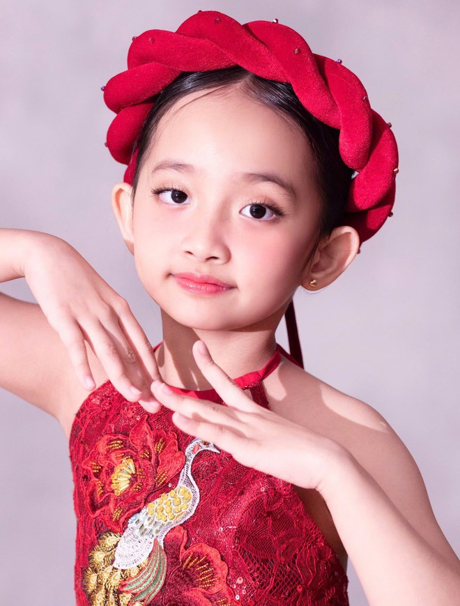 "Mợ chảnh" nhà Khánh Thi - Phan Hiển đời thường xinh yêu như công chúa, lên sàn nhảy lại khí chất đúng "con nhà nòi"- Ảnh 29. "Mợ chảnh" nhà Khánh Thi - Phan Hiển đời thường xinh yêu như công chúa, lên sàn nhảy lại khí chất đúng "con nhà nòi"- Ảnh 29.