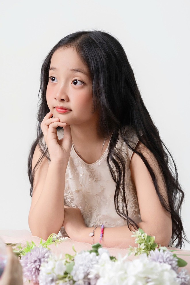 "Mợ chảnh" nhà Khánh Thi - Phan Hiển đời thường xinh yêu như công chúa, lên sàn nhảy lại khí chất đúng "con nhà nòi"- Ảnh 31. "Mợ chảnh" nhà Khánh Thi - Phan Hiển đời thường xinh yêu như công chúa, lên sàn nhảy lại khí chất đúng "con nhà nòi"- Ảnh 31.