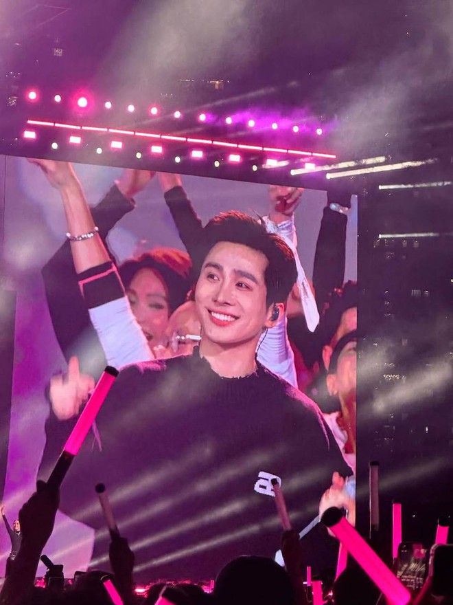 Vbiz mới có trai đẹp rất giống Kim Seon Ho, trừ chiều cao thì mọi thứ đều đỉnh!- Ảnh 3. Vbiz mới có trai đẹp rất giống Kim Seon Ho, trừ chiều cao thì mọi thứ đều đỉnh!- Ảnh 3.