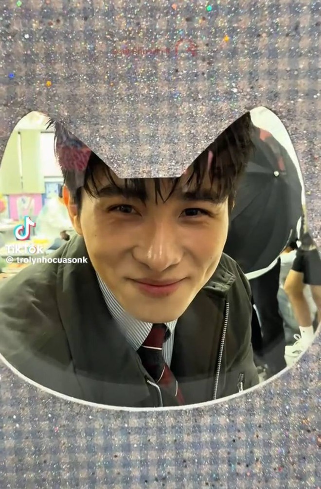Vbiz mới có trai đẹp rất giống Kim Seon Ho, trừ chiều cao thì mọi thứ đều đỉnh!- Ảnh 6. Vbiz mới có trai đẹp rất giống Kim Seon Ho, trừ chiều cao thì mọi thứ đều đỉnh!- Ảnh 6.