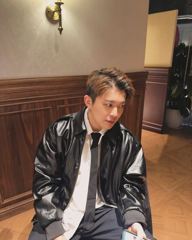 Sự hết thời của 1 ngôi sao: Từng nhận cả núi kịch bản, giờ làm bartender, quét rác đến phát tờ rơi kiếm sống- Ảnh 1.