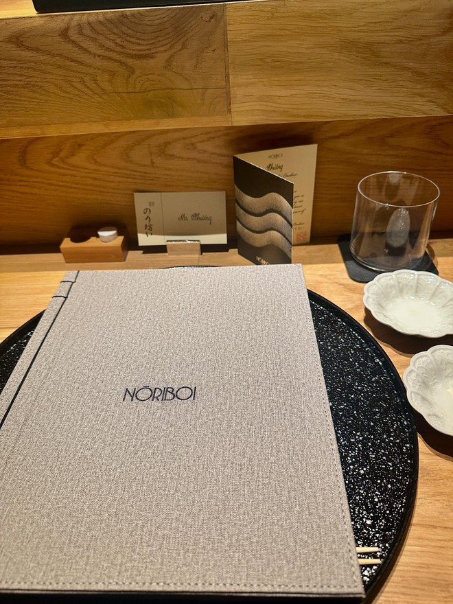 Diệp Lâm Anh và tình mới Đức Phạm cùng mê 1 quán omakase được mệnh danh "chốn riêng của sao Việt"- Ảnh 6. Diệp Lâm Anh và tình mới Đức Phạm cùng mê 1 quán omakase được mệnh danh "chốn riêng của sao Việt"- Ảnh 6.