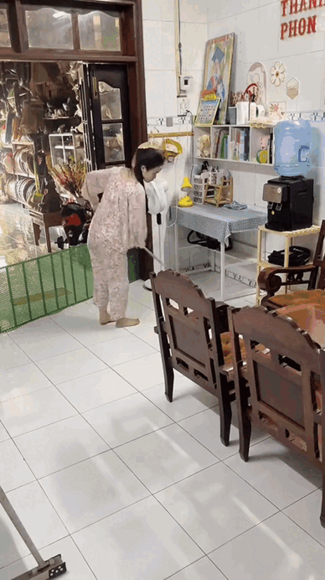 Trung bình 1 ngày dọn nhà ở miền Tây, cả nước "hoa mắt chóng mặt"- Ảnh 2. Trung bình 1 ngày dọn nhà ở miền Tây, cả nước "hoa mắt chóng mặt"- Ảnh 2.