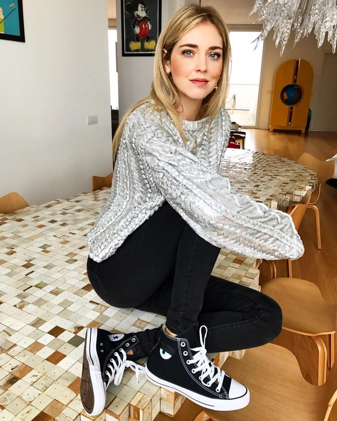 Chiara Ferragni - thần tượng Instagram ngã ngựa: Ăn chặn hơn 60 tỷ tiền từ thiện, chồng ngoại tình suốt 7 năm kết hôn- Ảnh 4. Chiara Ferragni - thần tượng Instagram ngã ngựa: Ăn chặn hơn 60 tỷ tiền từ thiện, chồng ngoại tình suốt 7 năm kết hôn- Ảnh 4.