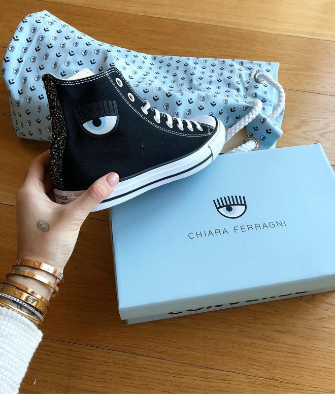 Chiara Ferragni - thần tượng Instagram ngã ngựa: Ăn chặn hơn 60 tỷ tiền từ thiện, chồng ngoại tình suốt 7 năm kết hôn- Ảnh 7. Chiara Ferragni - thần tượng Instagram ngã ngựa: Ăn chặn hơn 60 tỷ tiền từ thiện, chồng ngoại tình suốt 7 năm kết hôn- Ảnh 7.