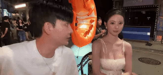 Một hot girl mạng lộ video mặt thật, netizen khuyên dừng ngay việc chỉnh sửa- Ảnh 4. Một hot girl mạng lộ video mặt thật, netizen khuyên dừng ngay việc chỉnh sửa- Ảnh 4.