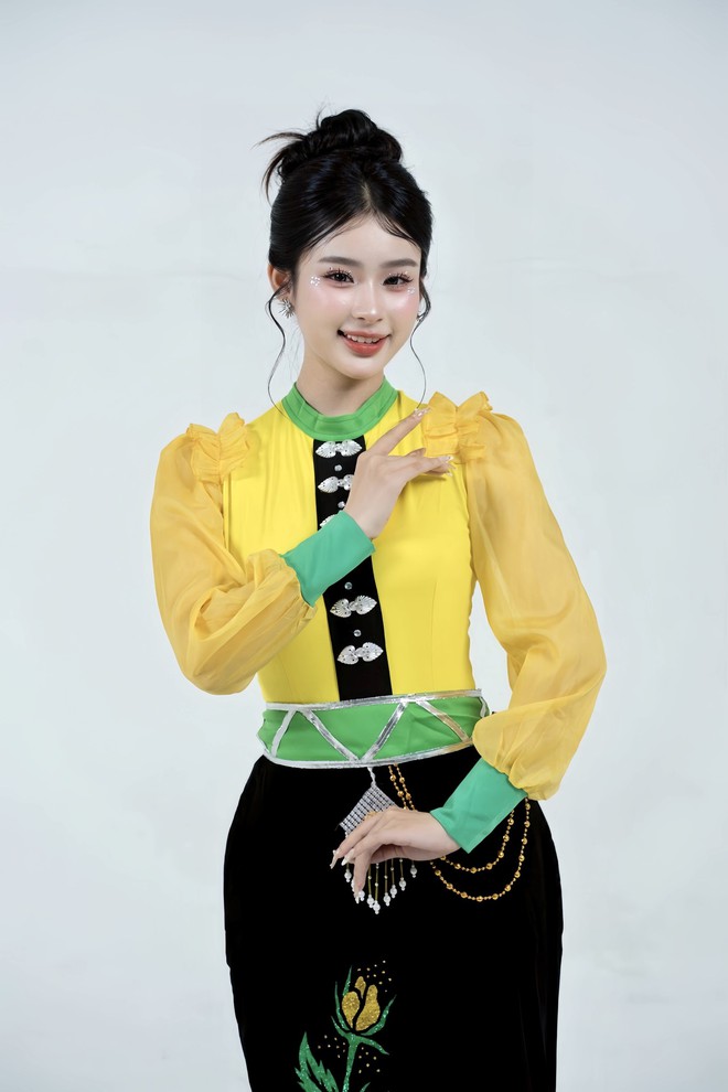 Cô gái Lạng Sơn “điên tình” ở Cách Em 1 Milimet: Ngoài đời yêu dancer tầm cỡ thế giới, hơn 16 tuổi- Ảnh 9. Cô gái Lạng Sơn “điên tình” ở Cách Em 1 Milimet: Ngoài đời yêu dancer tầm cỡ thế giới, hơn 16 tuổi- Ảnh 9.