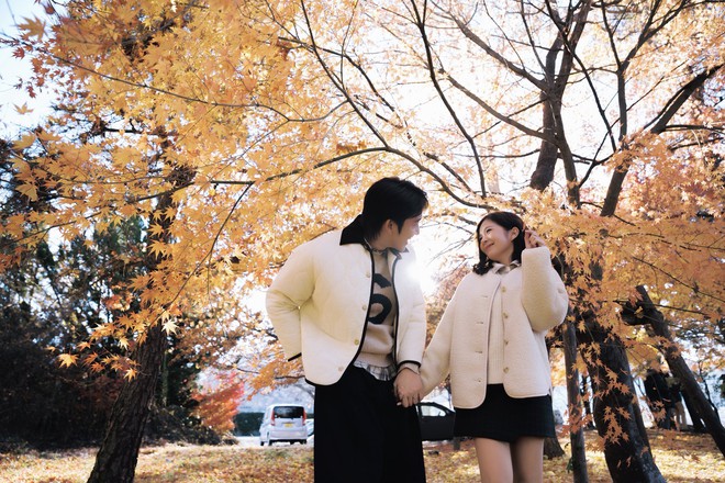 Quá mê đôi vợ chồng đẹp nhất vũ trụ VFC: Visual "tuyệt đối điện ảnh", chemistry nhìn là yêu luôn!- Ảnh 2. Quá mê đôi vợ chồng đẹp nhất vũ trụ VFC: Visual "tuyệt đối điện ảnh", chemistry nhìn là yêu luôn!- Ảnh 2.