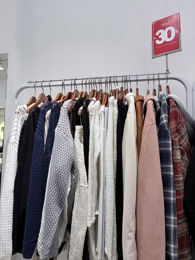 Tình hình BLACK FRIDAY năm nay: Quần áo rẻ đậm sâu, chất lượng gây tò mò- Ảnh 21. Tình hình BLACK FRIDAY năm nay: Quần áo rẻ đậm sâu, chất lượng gây tò mò- Ảnh 21.