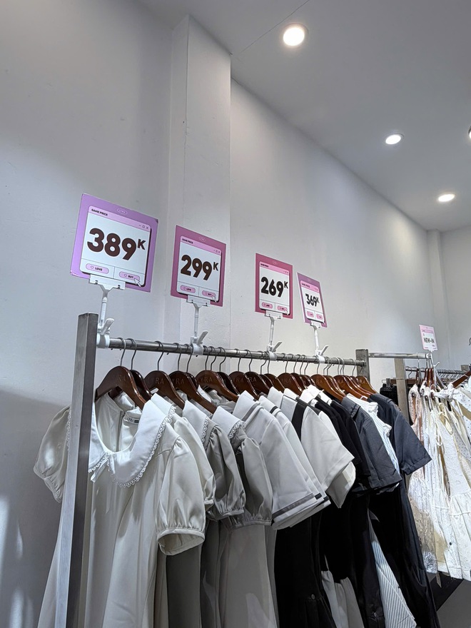 Tình hình BLACK FRIDAY năm nay: Quần áo rẻ đậm sâu, chất lượng gây tò mò- Ảnh 17. Tình hình BLACK FRIDAY năm nay: Quần áo rẻ đậm sâu, chất lượng gây tò mò- Ảnh 17.