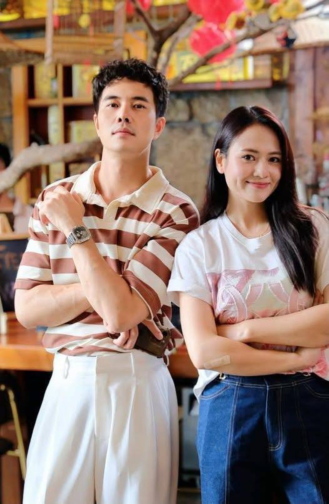 Nam thần phim giờ vàng bỏ tóc xoăn, từ "con bác Bơ" thành Song Joong Ki ngay được- Ảnh 9. Nam thần phim giờ vàng bỏ tóc xoăn, từ "con bác Bơ" thành Song Joong Ki ngay được- Ảnh 9.