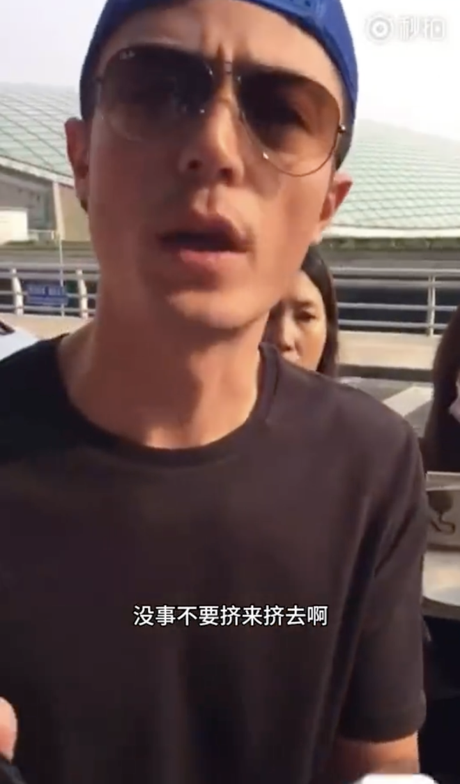 Ảnh thời trẻ của mỹ nam “mặt lạnh cơ địa”, U50 vẫn tiết kiệm nụ cười nhưng visual được ví như "siêu xe"- Ảnh 2. Ảnh thời trẻ của mỹ nam “mặt lạnh cơ địa”, U50 vẫn tiết kiệm nụ cười nhưng visual được ví như "siêu xe"- Ảnh 2.