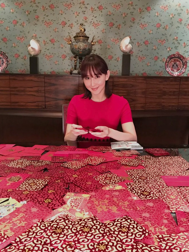 Biệt thự như resort của Hồ Tịnh: Nhà trong mơ giữa rừng nhiệt đới, chồng giàu lại chiều vợ hết mức- Ảnh 20. Biệt thự như resort của Hồ Tịnh: Nhà trong mơ giữa rừng nhiệt đới, chồng giàu lại chiều vợ hết mức- Ảnh 20.