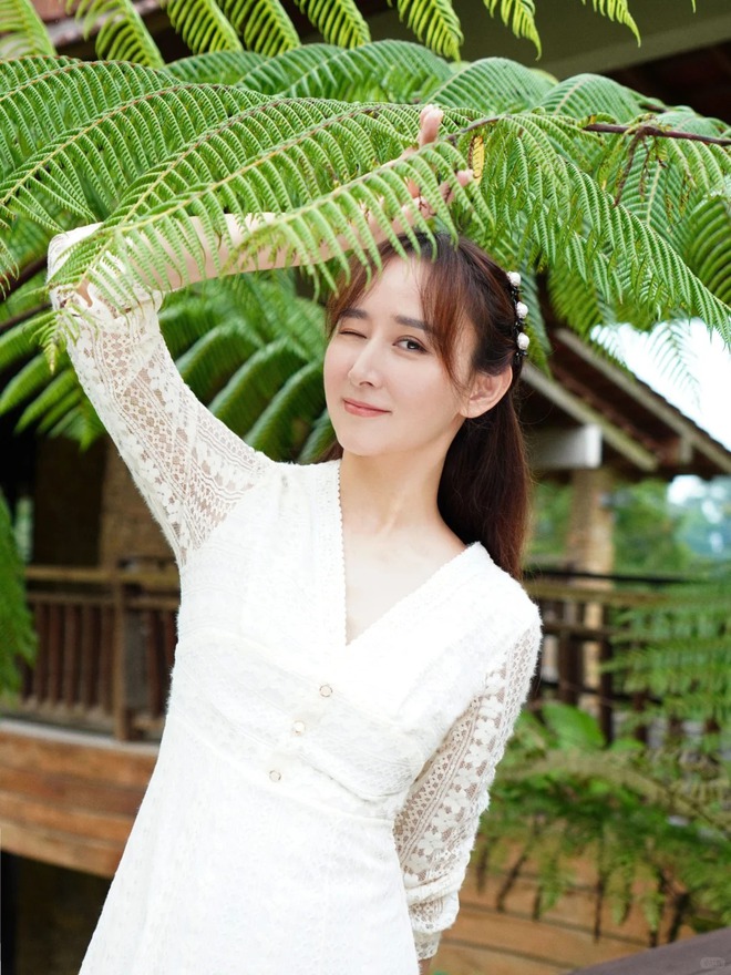 Biệt thự như resort của Hồ Tịnh: Nhà trong mơ giữa rừng nhiệt đới, chồng giàu lại chiều vợ hết mức- Ảnh 18. Biệt thự như resort của Hồ Tịnh: Nhà trong mơ giữa rừng nhiệt đới, chồng giàu lại chiều vợ hết mức- Ảnh 18.