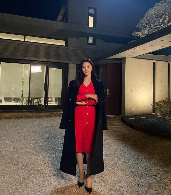 Nữ diễn viên ăn gian chiều cao nhờ tỉ lệ cơ thể quá đỉnh: Khó tin vậy cũng làm được!- Ảnh 3.