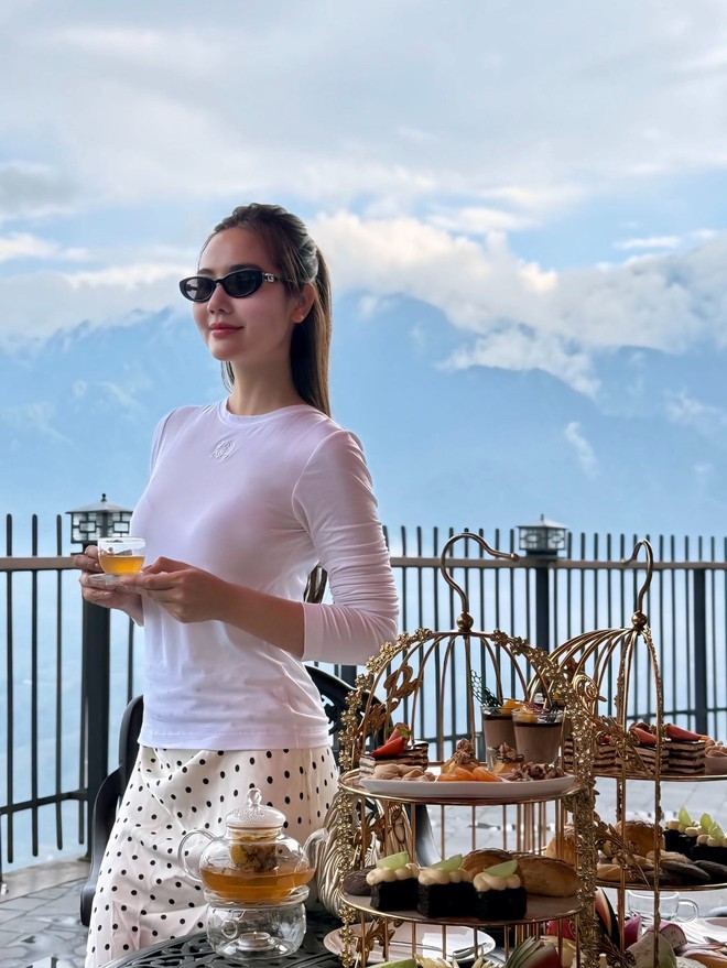 Hồng Diễm với Huyền Lizzie: Ai mới là người đẹp nhất VTV?- Ảnh 18.