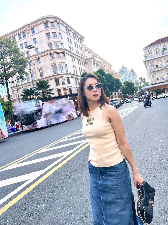 Hồng Diễm với Huyền Lizzie: Ai mới là người đẹp nhất VTV?- Ảnh 8.