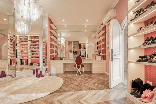 Phi vụ ngốn 10 tỷ của Hoa hậu Hương Giang- Ảnh 19. Phi vụ ngốn 10 tỷ của Hoa hậu Hương Giang- Ảnh 19.