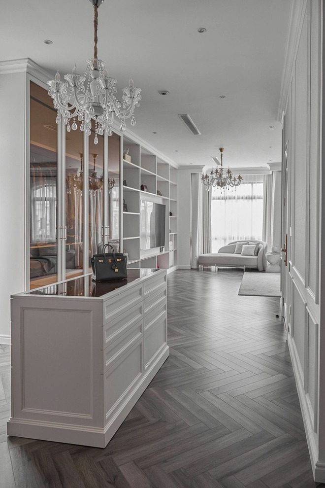 Phi vụ ngốn 10 tỷ của Hoa hậu Hương Giang- Ảnh 13. Phi vụ ngốn 10 tỷ của Hoa hậu Hương Giang- Ảnh 13.