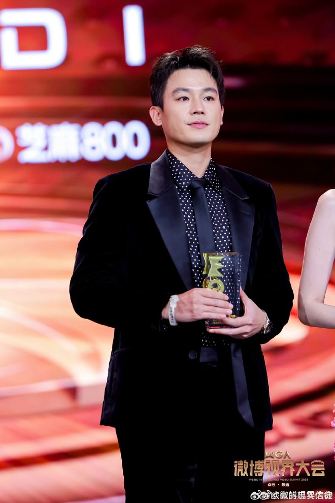 BTC "tàn ác": Dàn xếp Ảnh hậu chạm mặt tình cũ "cắm sừng" mình, đẩy 2 sao nữ "đụng hàng" vào cảnh trớ trêu!- Ảnh 2.