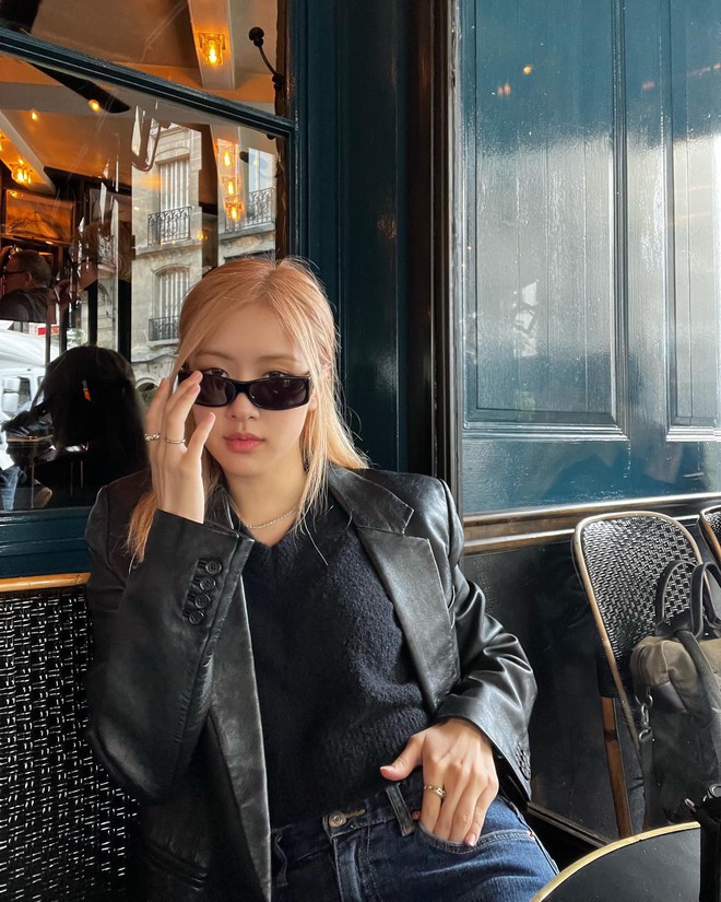 Sao Hàn luôn mặc đồ đơn giản nhưng rất sang, tất cả là nhờ 5 item- Ảnh 2. Sao Hàn luôn mặc đồ đơn giản nhưng rất sang, tất cả là nhờ 5 item- Ảnh 2.