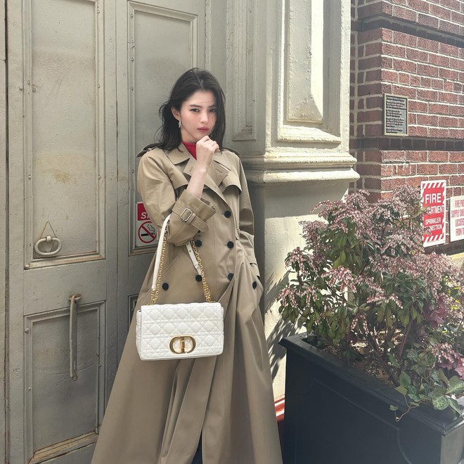 Sao Hàn luôn mặc đồ đơn giản nhưng rất sang, tất cả là nhờ 5 item- Ảnh 14. Sao Hàn luôn mặc đồ đơn giản nhưng rất sang, tất cả là nhờ 5 item- Ảnh 14.