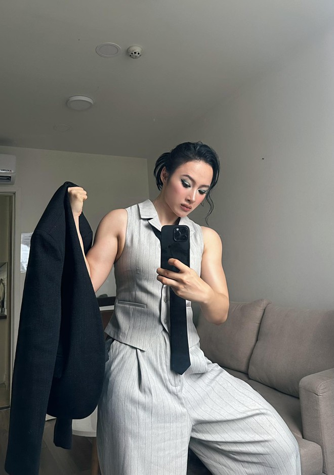 Bắt gặp Angela Phương Trinh sánh đôi bên Phạm Văn Mách, ngoại hình đàng gái có 