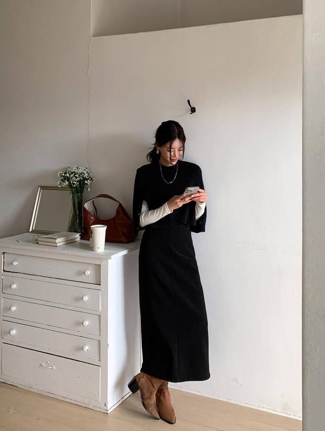 Mùa đông diện đồ màu đen rất hợp nhưng phải mix theo 4 cách này mới chuẩn đẹp, không sợ già- Ảnh 6. Mùa đông diện đồ màu đen rất hợp nhưng phải mix theo 4 cách này mới chuẩn đẹp, không sợ già- Ảnh 6.