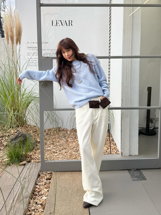 Chị em đừng mặc mãi quần đen, có 4 kiểu quần dài trẻ trung hơn nhiều- Ảnh 8. Chị em đừng mặc mãi quần đen, có 4 kiểu quần dài trẻ trung hơn nhiều- Ảnh 8.