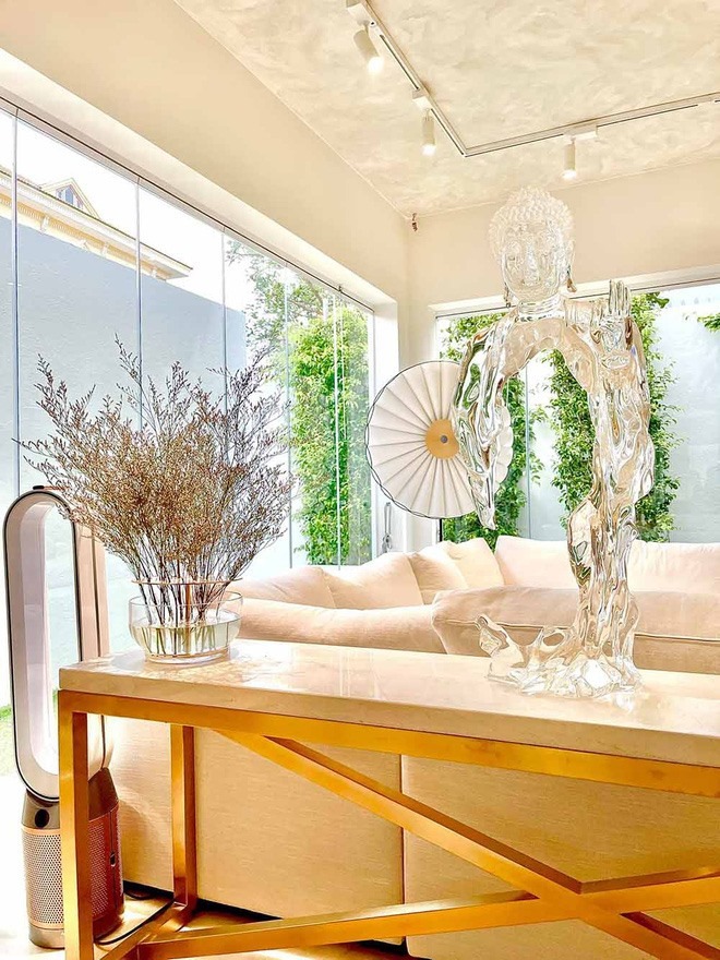 Toàn cảnh biệt thự ven sông 30 tỷ của Hồ Ngọc Hà- Ảnh 3.