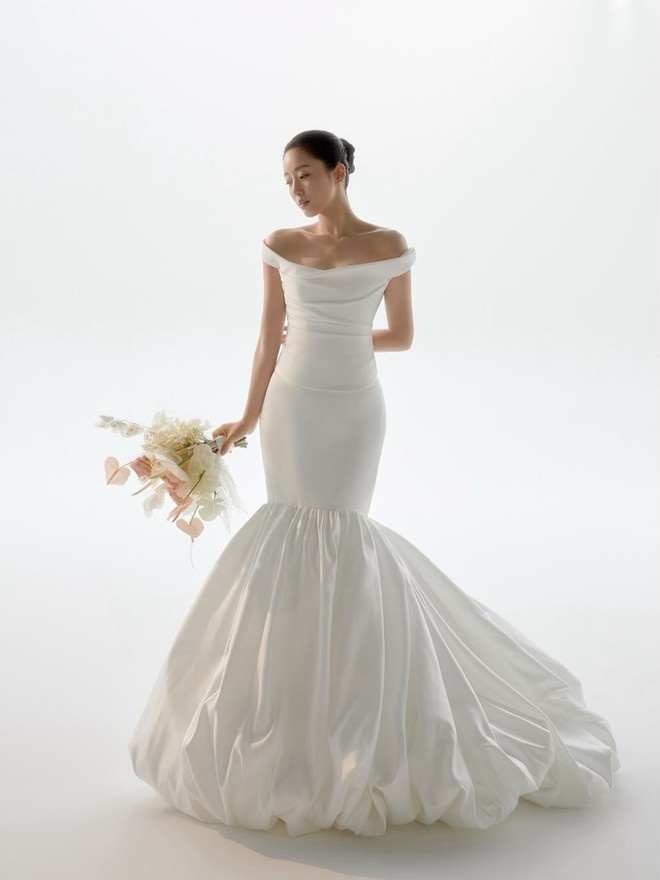 Chị Đẹp trong nhóm nhạc tuổi thơ lên xe hoa thật rồi, còn cầm hoa cưới đắt nhất thế giới- Ảnh 5. Chị Đẹp trong nhóm nhạc tuổi thơ lên xe hoa thật rồi, còn cầm hoa cưới đắt nhất thế giới- Ảnh 5.