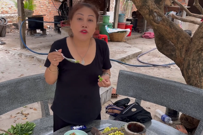 H’Hen Niê và Siu Black có một điểm chung- Ảnh 5. H’Hen Niê và Siu Black có một điểm chung- Ảnh 5.