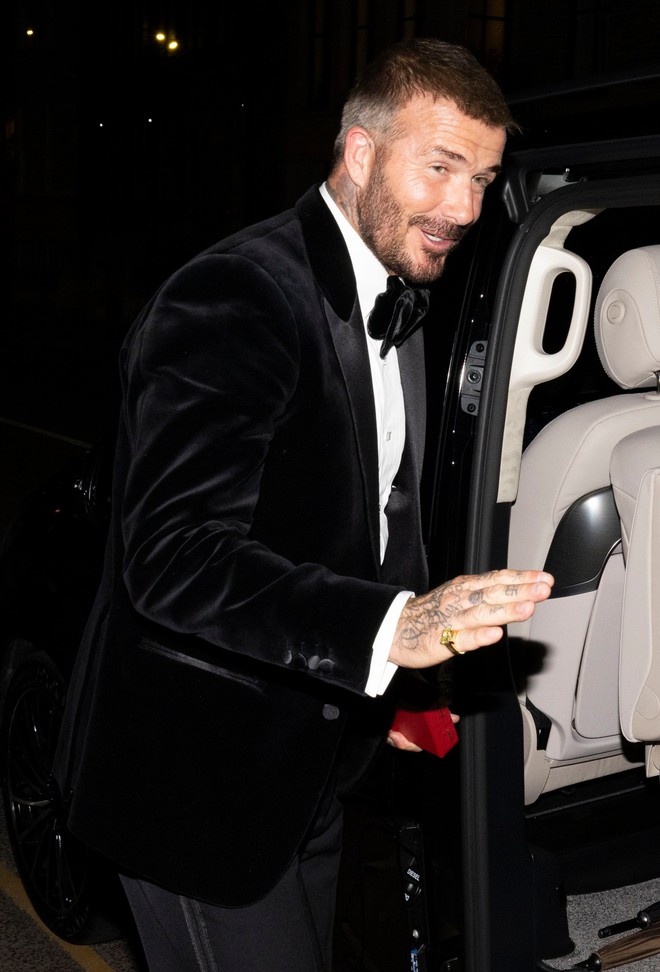 Nhà Beckham tưng bừng "trẩy hội" tới 1h sáng cùng dàn sao showbiz ăn mừng David được phong Hiệp sĩ- Ảnh 2.