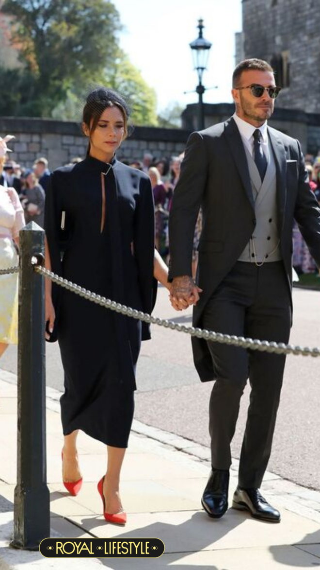 Victoria Beckham chỉ mặc một màu duy nhất khi gặp Hoàng gia và lý do khiến ai cũng phải gật gù khen thông minh!- Ảnh 3. Victoria Beckham chỉ mặc một màu duy nhất khi gặp Hoàng gia và lý do khiến ai cũng phải gật gù khen thông minh!- Ảnh 3.