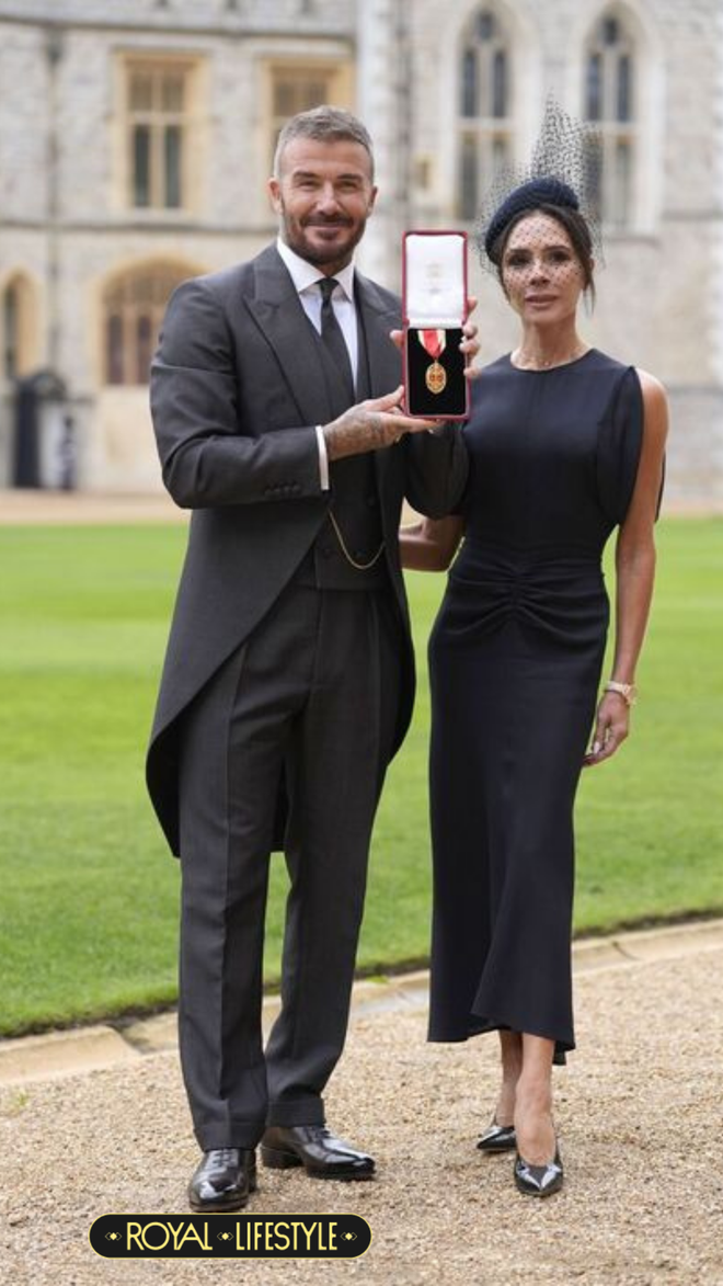 Victoria Beckham chỉ mặc một màu duy nhất khi gặp Hoàng gia và lý do khiến ai cũng phải gật gù khen thông minh!- Ảnh 4. Victoria Beckham chỉ mặc một màu duy nhất khi gặp Hoàng gia và lý do khiến ai cũng phải gật gù khen thông minh!- Ảnh 4.