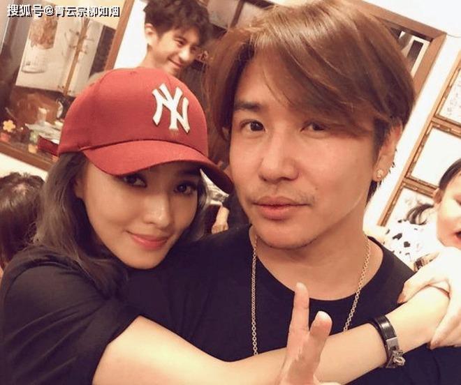 "Sao nam phim giờ vàng" ly thân vợ hai đẹp như hot girl sau hơn 1 năm kết hôn?- Ảnh 4. "Sao nam phim giờ vàng" ly thân vợ hai đẹp như hot girl sau hơn 1 năm kết hôn?- Ảnh 4.