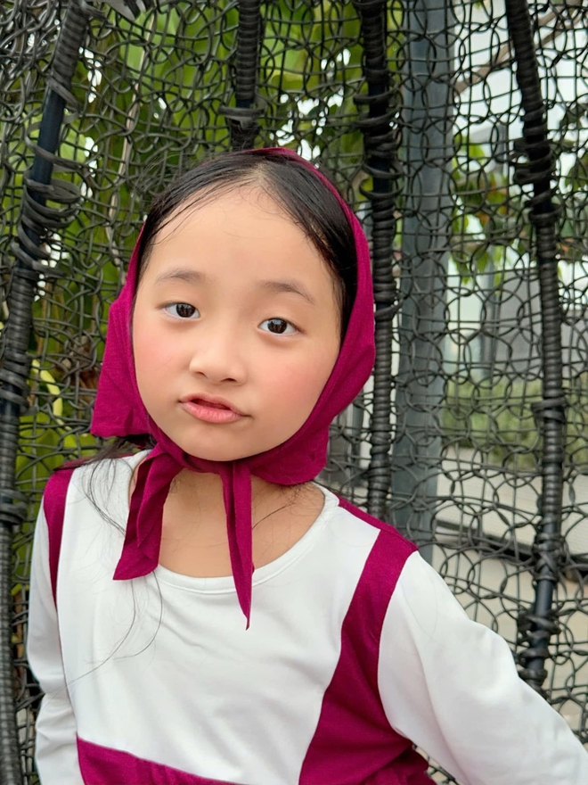 "Mợ chảnh" nhà Khánh Thi - Phan Hiển 7 tuổi đã mang thần thái giống mẹ - nữ hoàng dancesport, visual công chúa xinh yêu- Ảnh 11. "Mợ chảnh" nhà Khánh Thi - Phan Hiển 7 tuổi đã mang thần thái giống mẹ - nữ hoàng dancesport, visual công chúa xinh yêu- Ảnh 11.